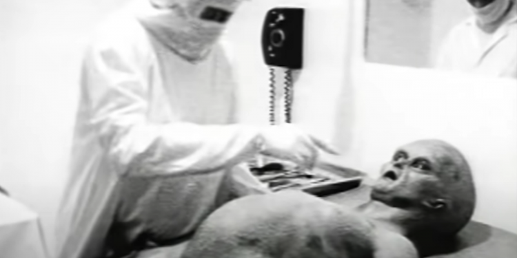 CIA Acknowledges That The Video Of The 1947 Extraterrestrial Autopsy Is Real