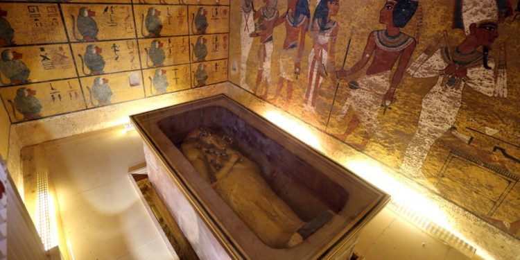 Egypt’s Antiquities Ministry: Signs of ‘Extraterrestrial Activity’ Discovered in King Tutankhamun’s Tomb