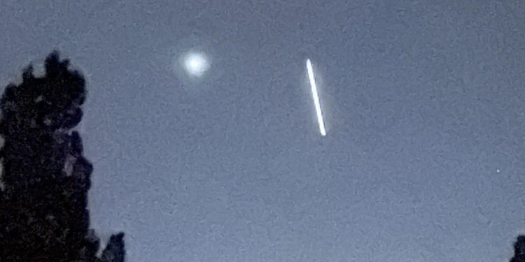 Lot’s Of UFO Sighting’s From Around The World| What’s Going On