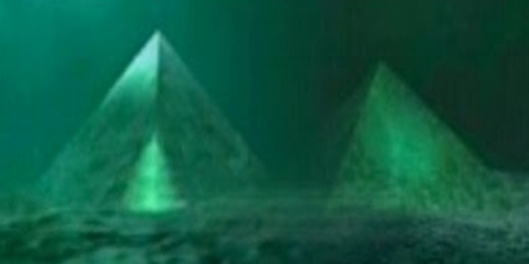In the Center of Bermuda Triangle, two massive crystal pyramids have been discovered (video)